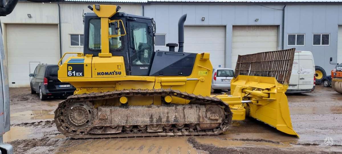 Komatsu D61 EX-15EO, buldozeriai