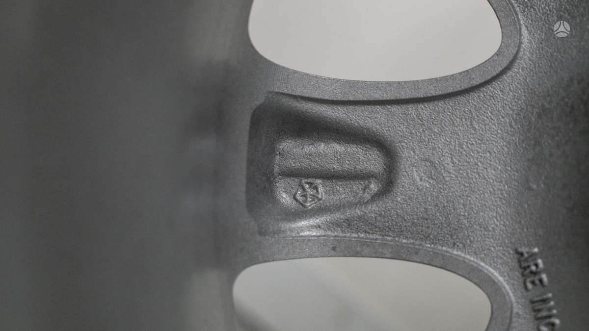 Chrysler, light alloy, R16