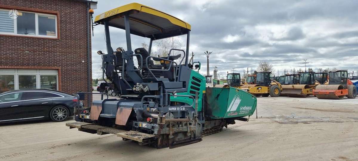 Vögele 1300 - 3i, paving machinery