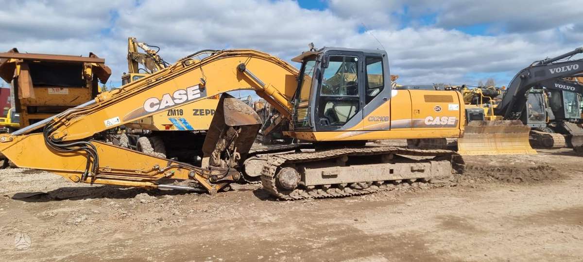 Case CX 210B, ekskavatoriai