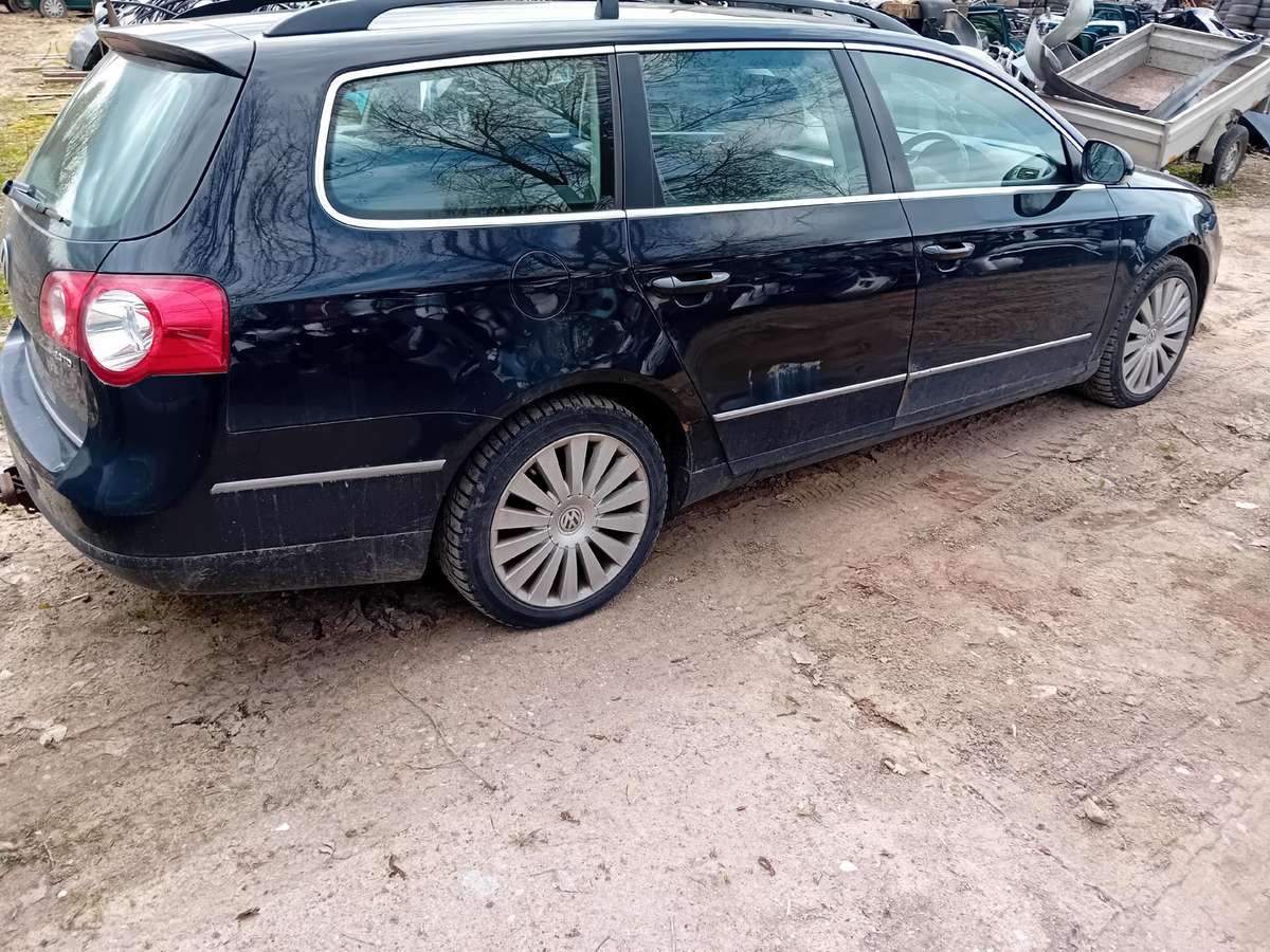 Volkswagen Passat for parts