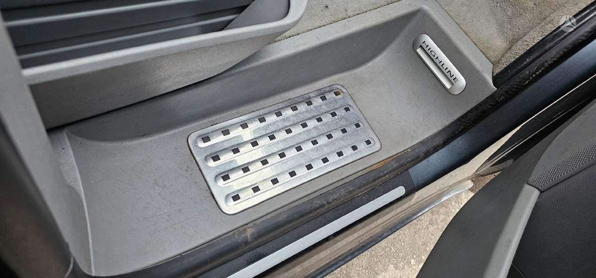 Volkswagen Multivan, BNZ, dalimis. Bnz