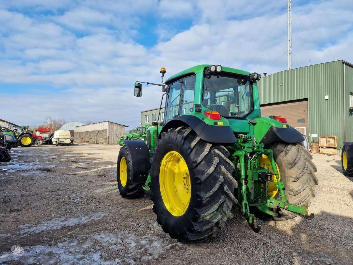 John Deere John Deere 6920, tractors