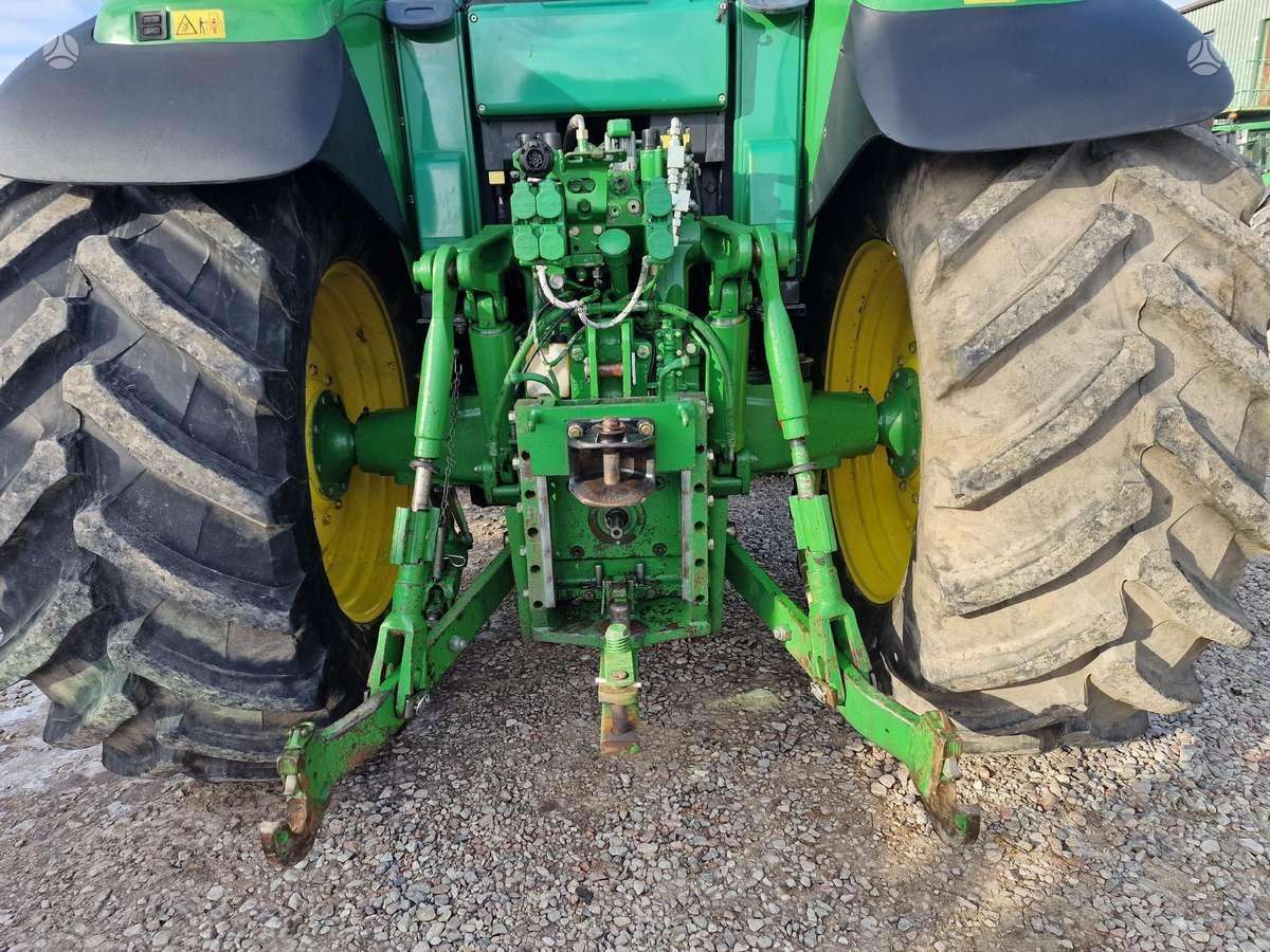 John Deere John Deere 6920, tractors