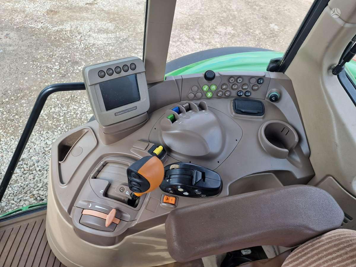 John Deere John Deere 6930 Premium, tractors