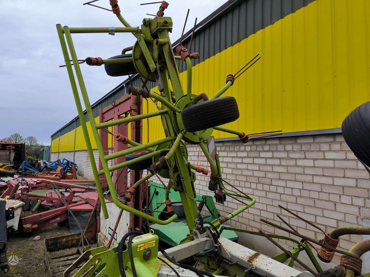 Claas VOLTO 870, tedders