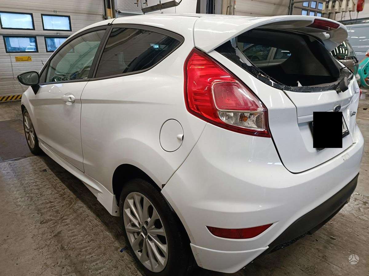 Ford Fiesta dalimis