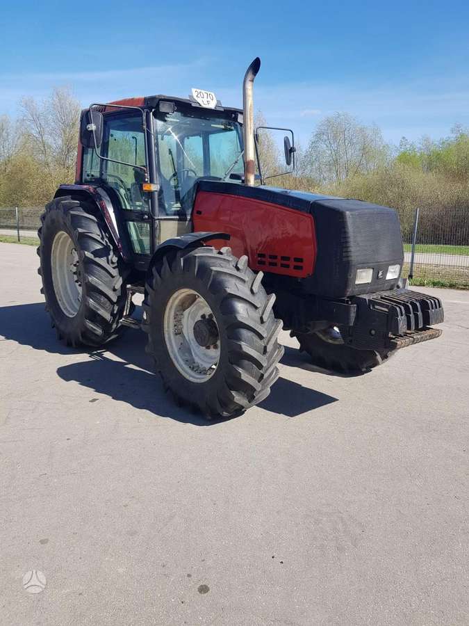 Valmet 8400, traktoriai
