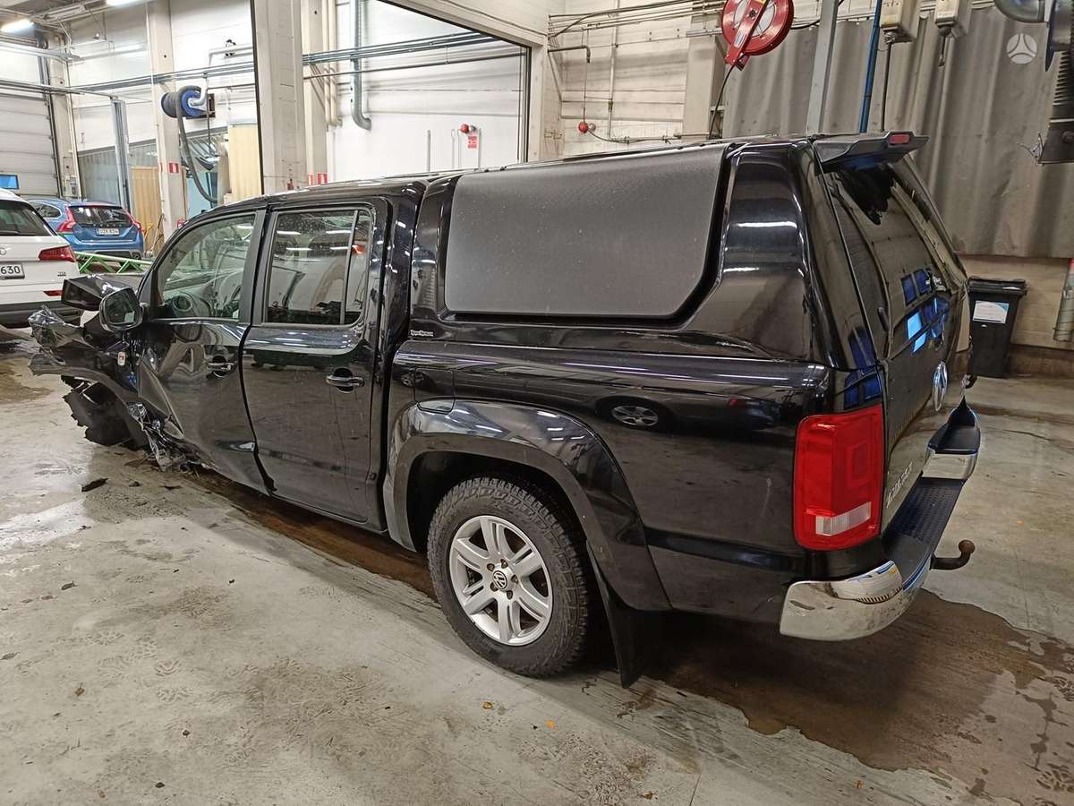 Volkswagen Amarok for parts