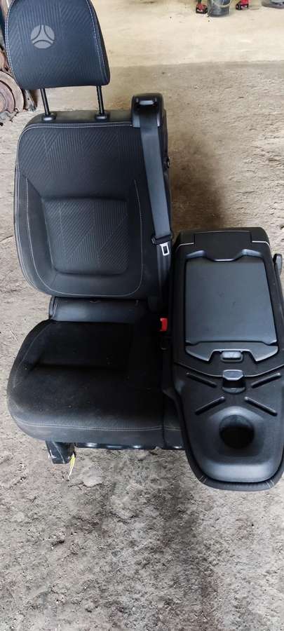 Nissan NV300