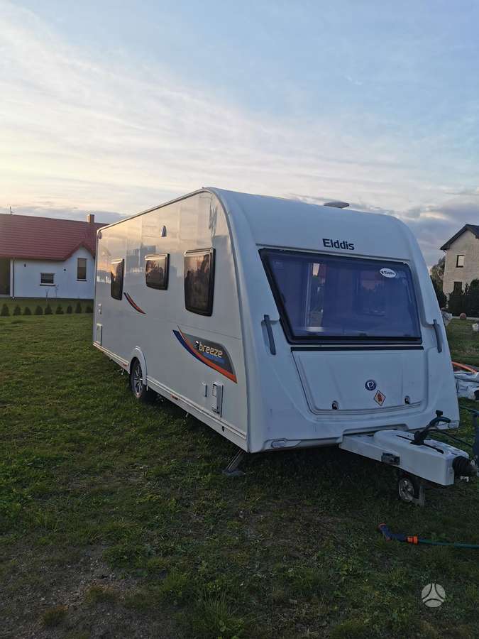 Bürstner Lunar, Elddis Sterling, caravans