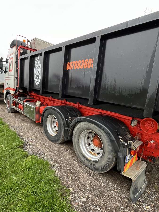 Volvo FH460, hooklift trucks