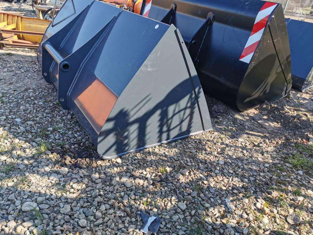 Manitou 2.0m3, kausi