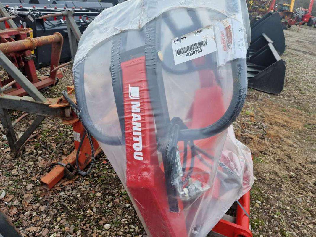 Manitou Bugnot, grapples