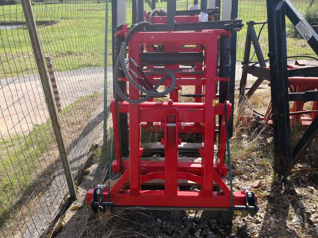 Manitou Bugnot, greiferi
