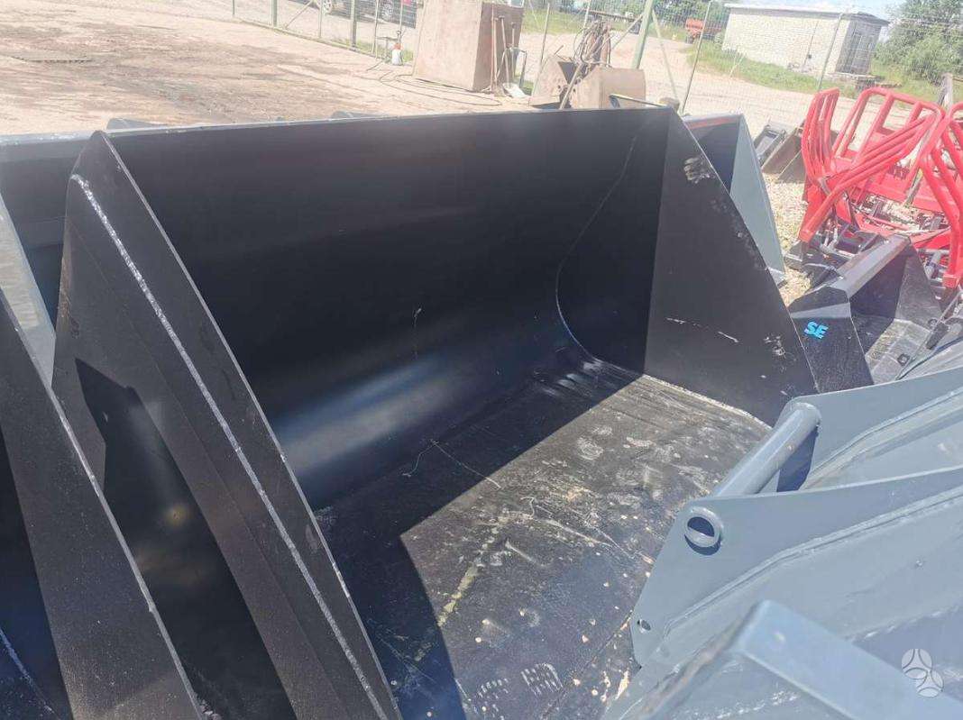Merlo Merlo krautuvuu, kaušai