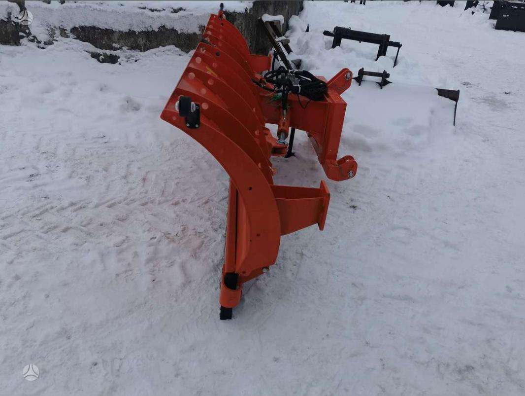 P & H 3.4m, snow plows