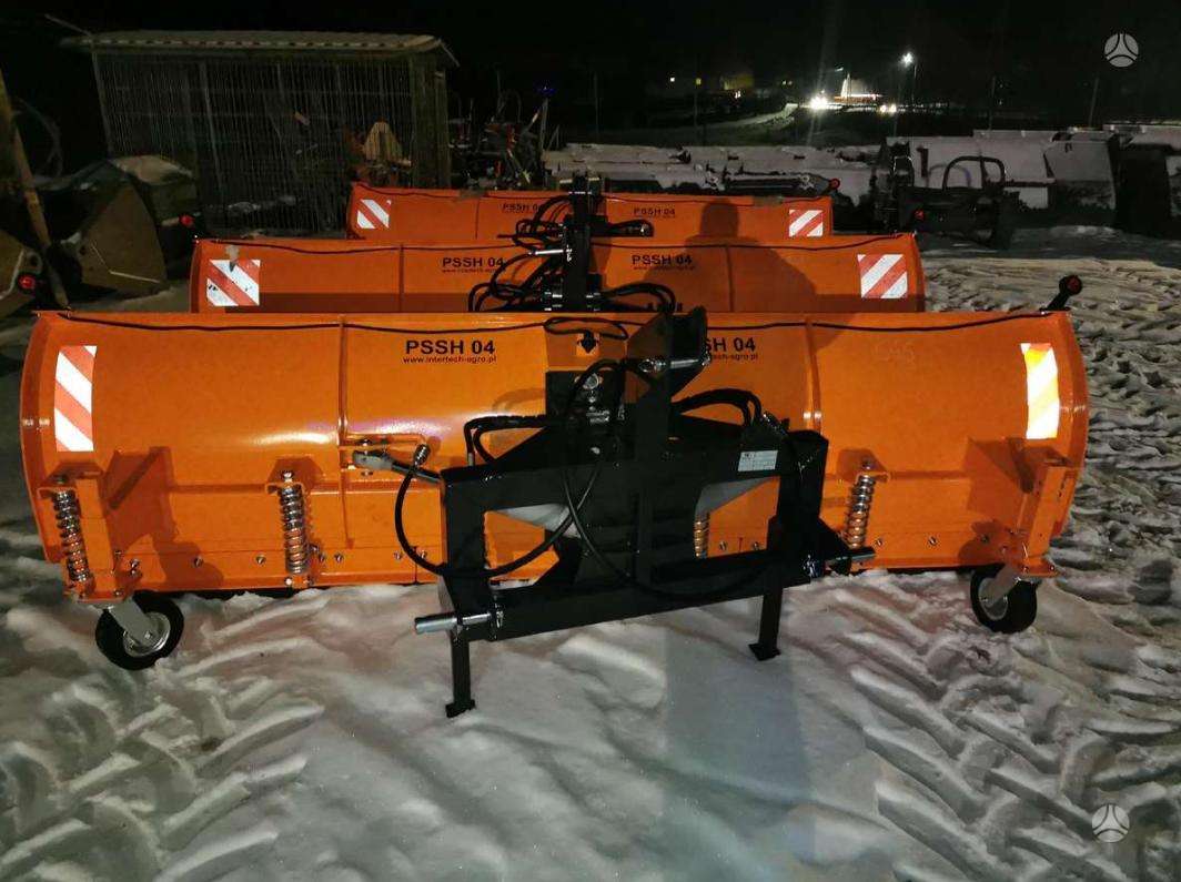 P & H 3.4m, snow plows