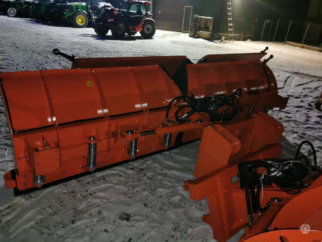 P & H 3.4m, snow plows