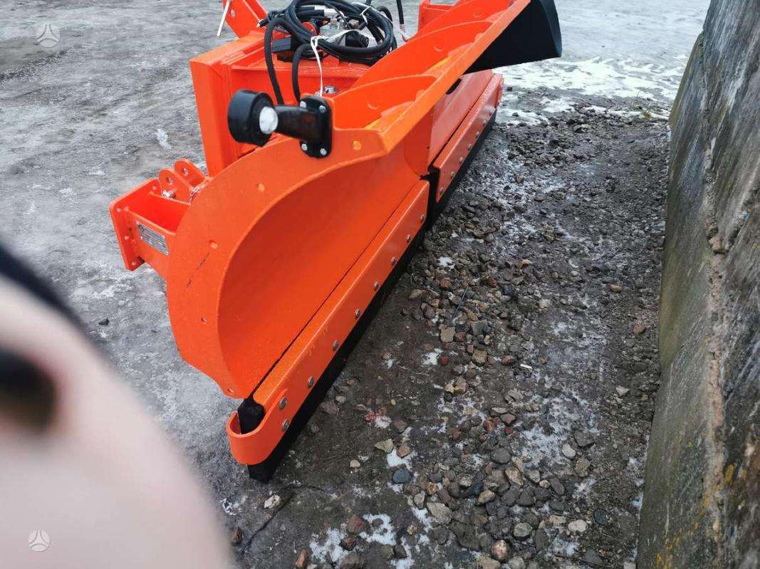 PRONAR V 2.50m., snow plows