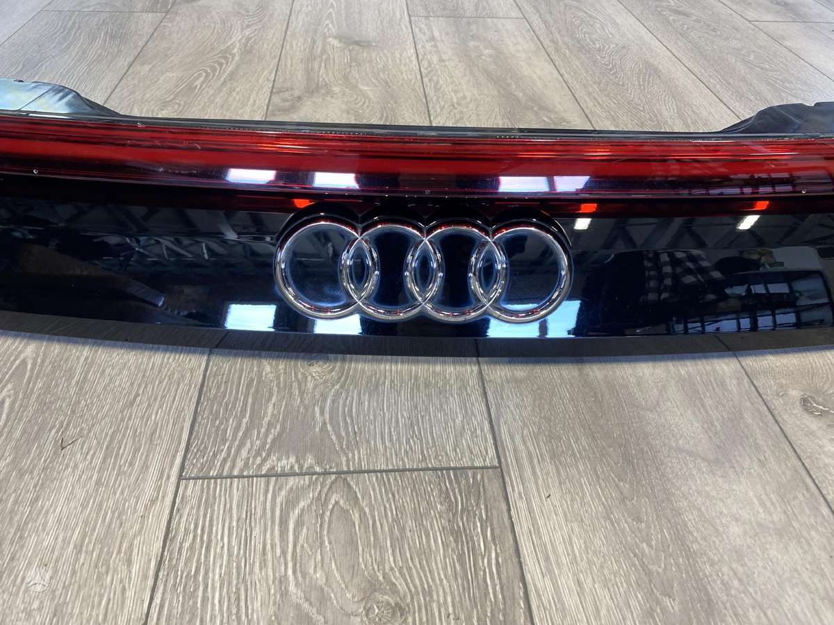 Audi Q8 lights