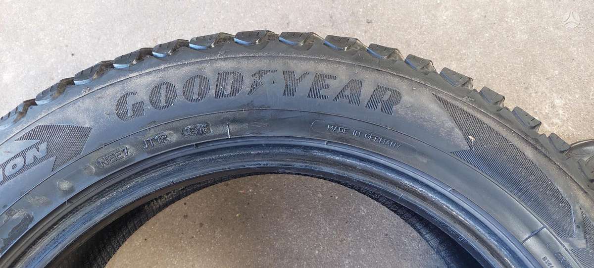Goodyear, winter 235/55 R19