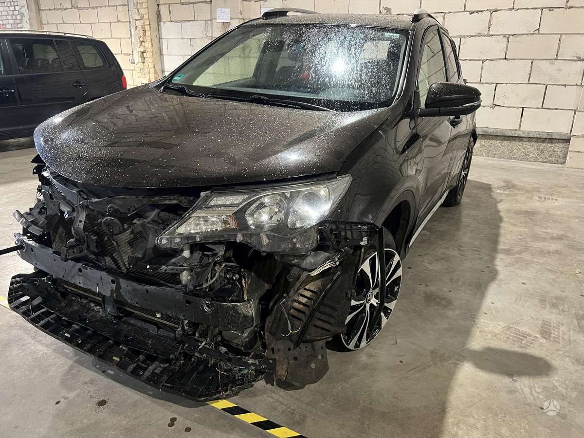 Toyota RAV4 dalimis