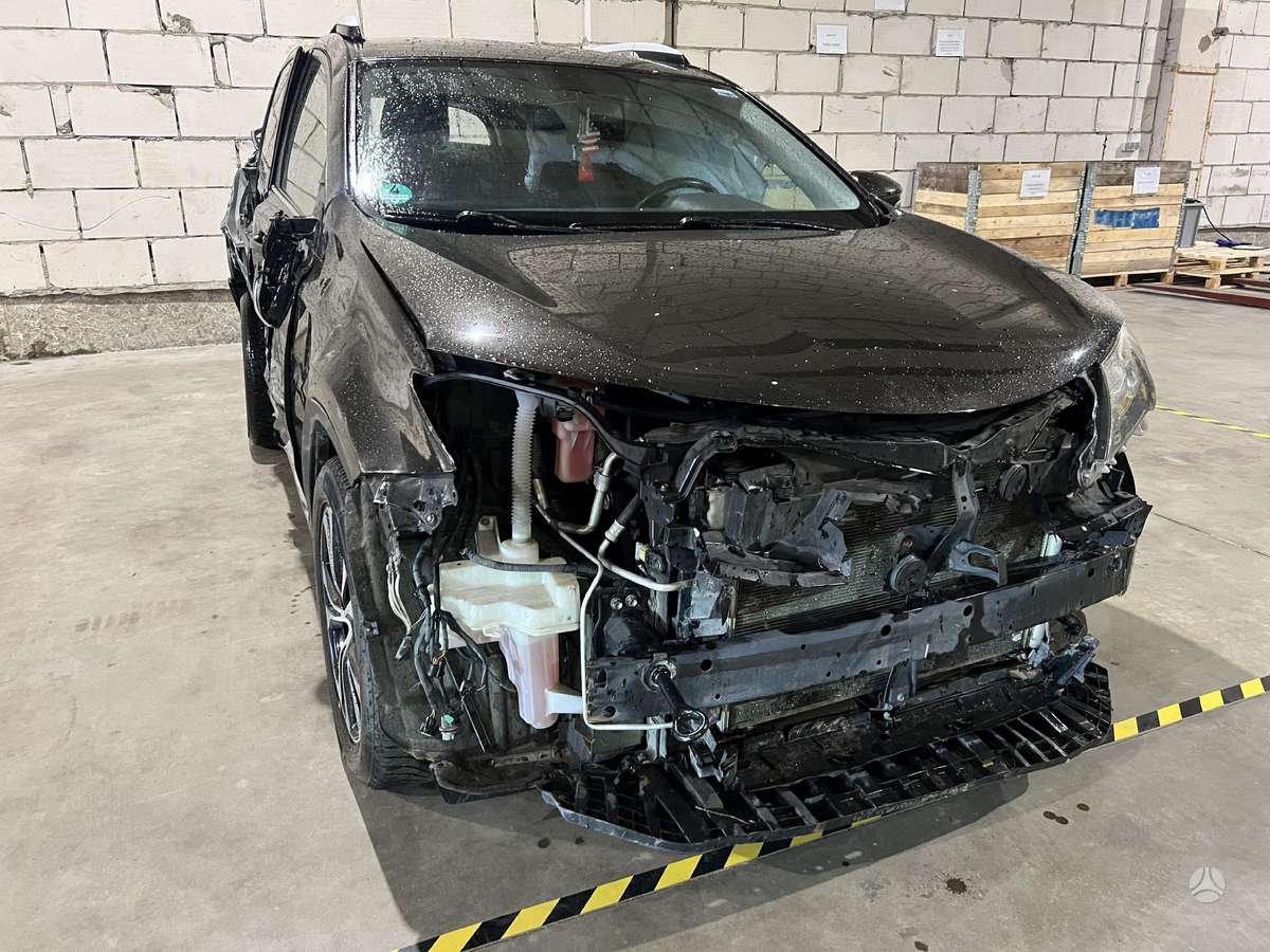 Toyota RAV4 dalimis