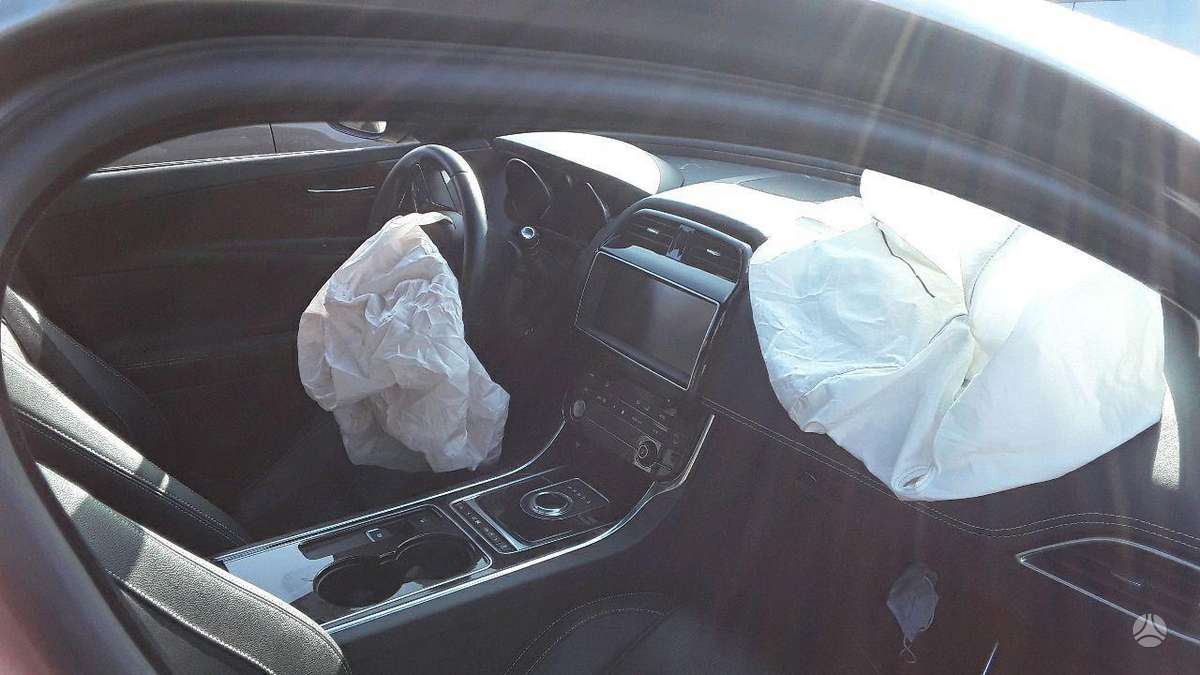 Jaguar XE, 204DTD, for parts