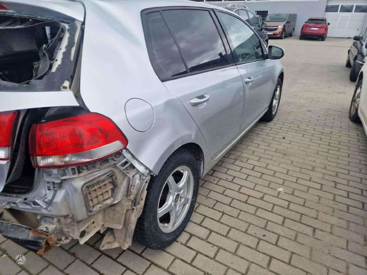 Volkswagen Golf dalimis