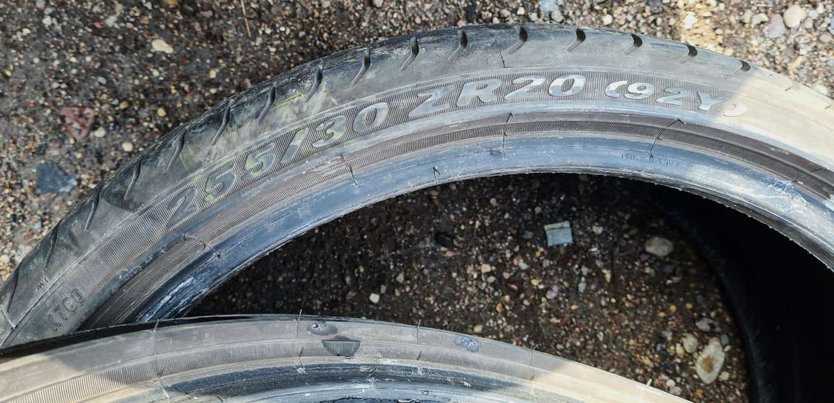 Pirelli, vasaras 255/30 R20