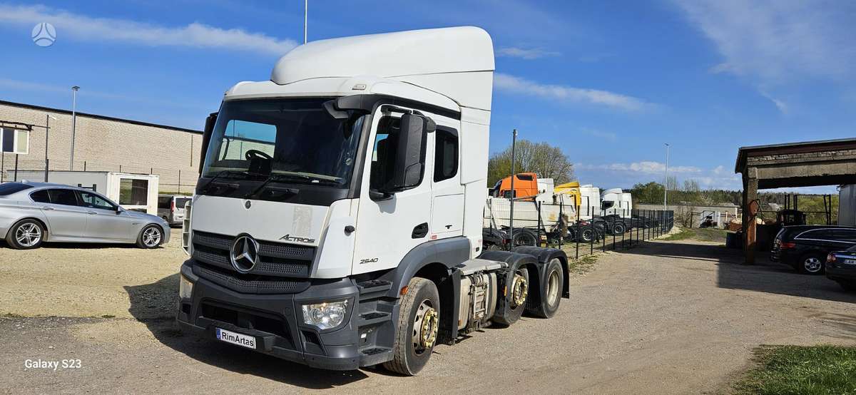 Mercedes-Benz Actros 2540, single sleeper