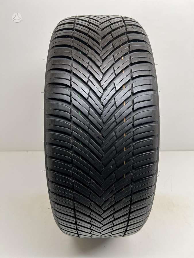 Toyo Celsius AS 2 2023m, всесезонные 225/45 R18
