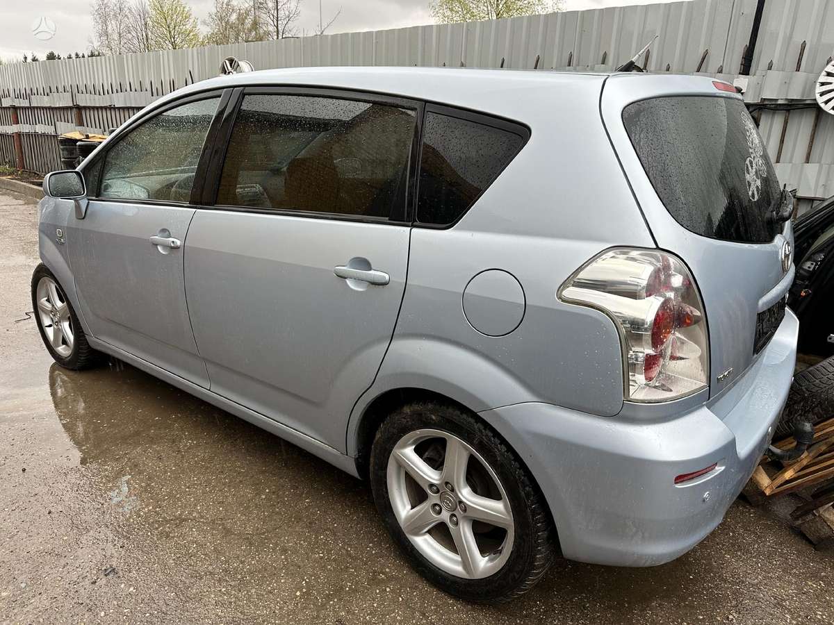 Toyota Corolla Verso D cat dalis siunčiam