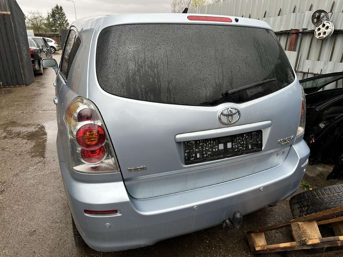 Toyota Corolla Verso D cat dalis siunčiam