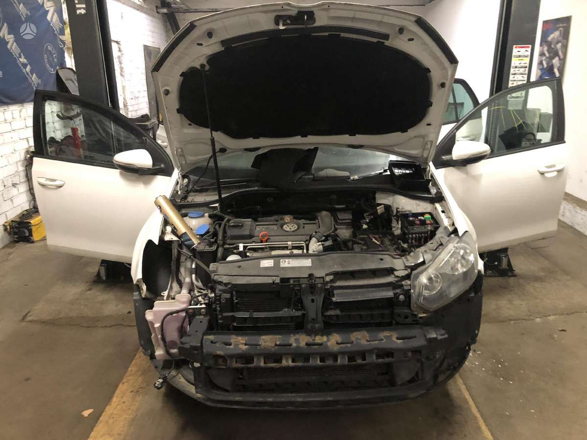 Volkswagen Golf dalimis