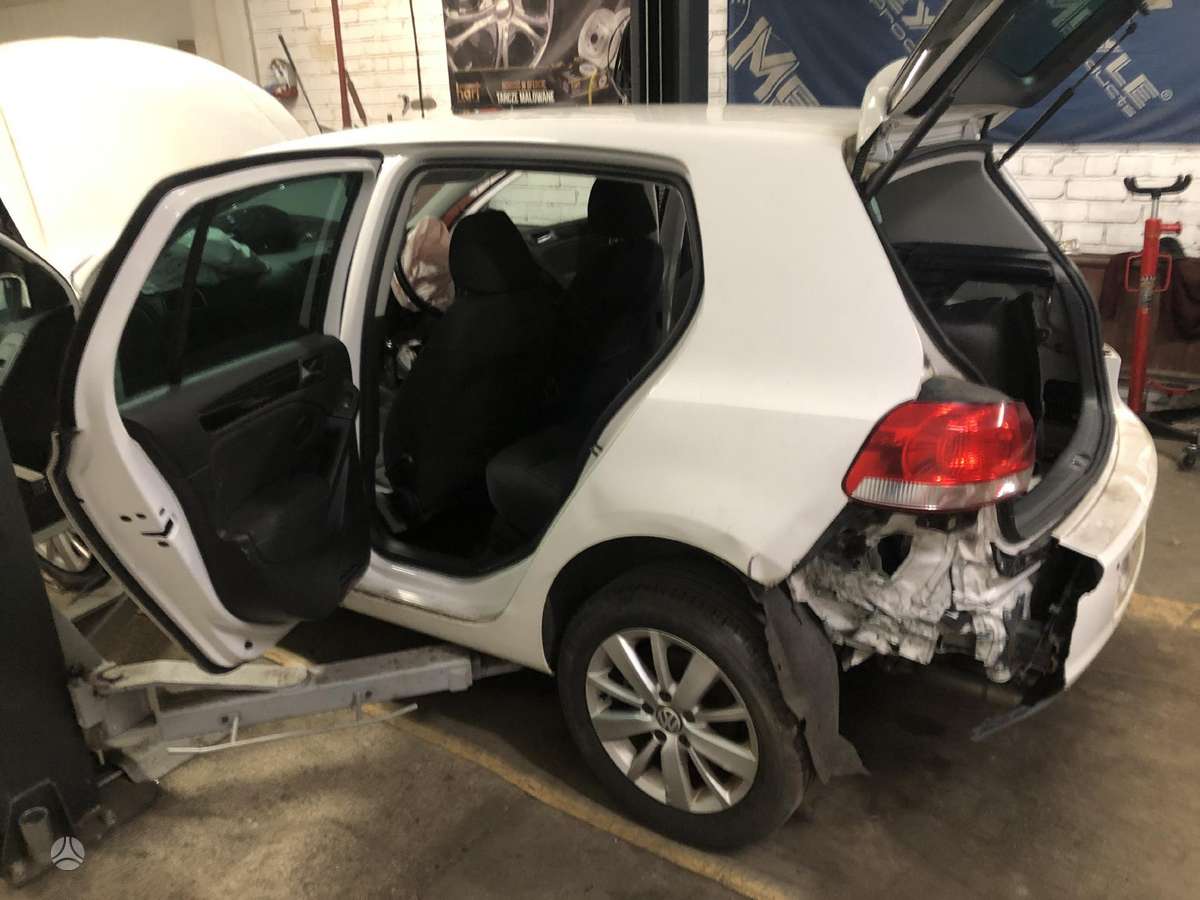 Volkswagen Golf dalimis