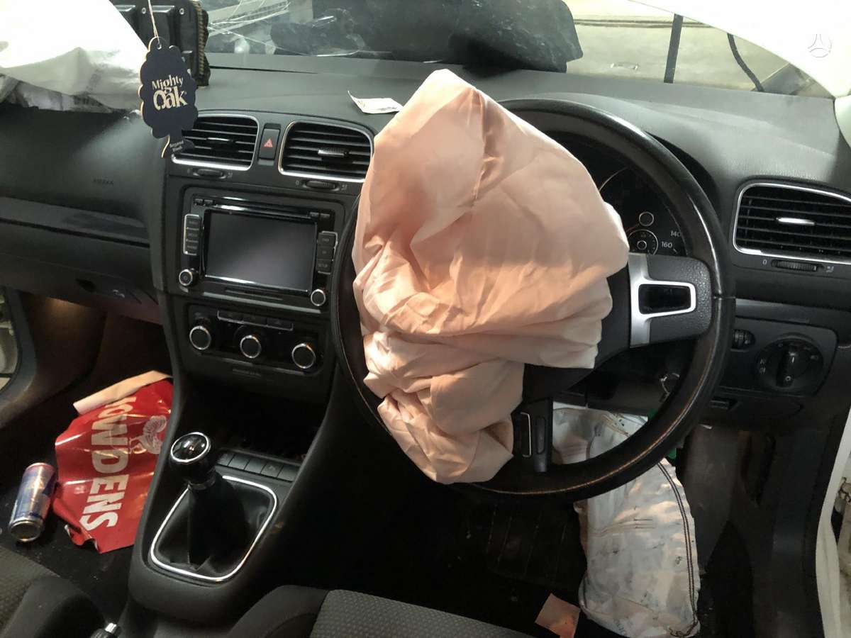 Volkswagen Golf по частям