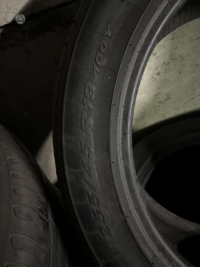 Pirelli P ZERO, летние 255/45 R19