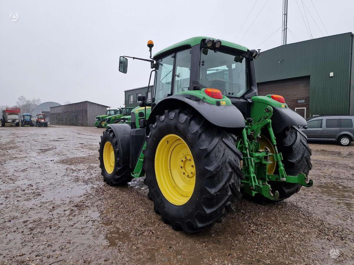 John Deere John Deere 6830, tractors