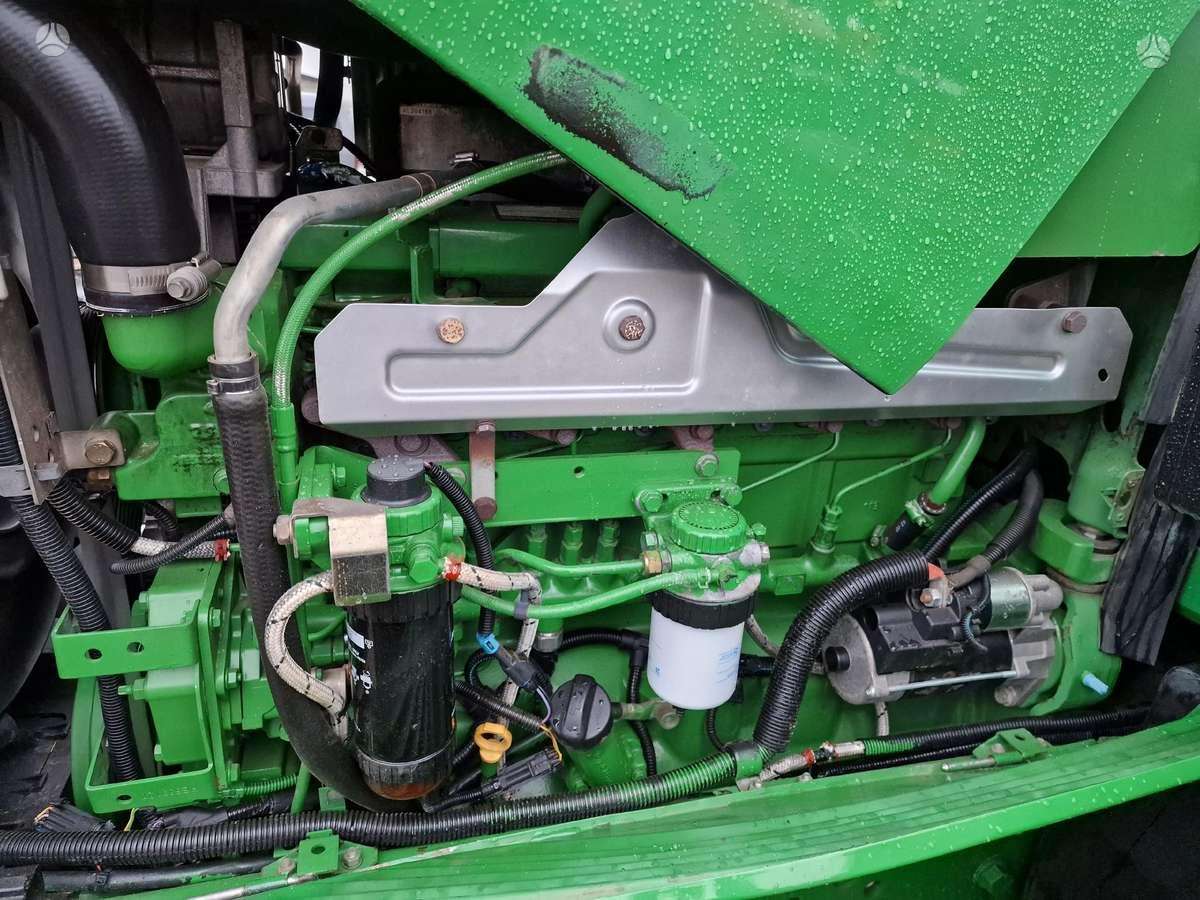 John Deere John Deere 6830, traktoriai