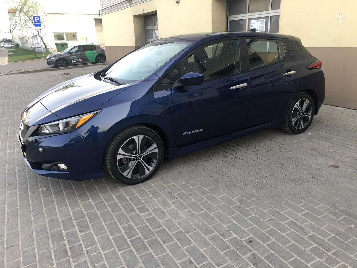 Nissan Leaf, 40 kWh, hatchback