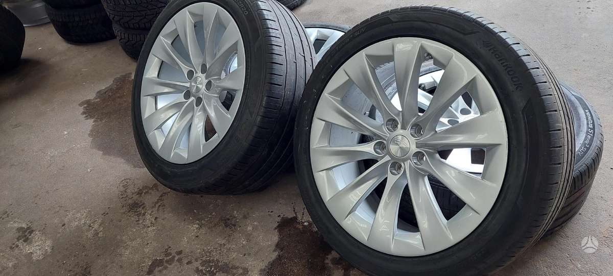 TESLA, light alloy, R20