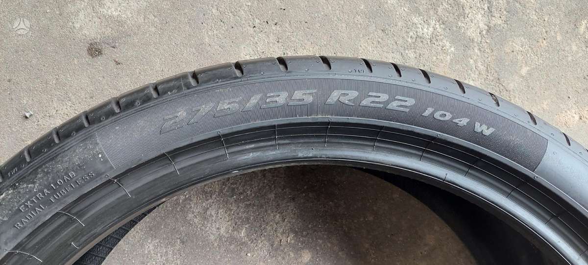 Pirelli, summer 275/35 R22