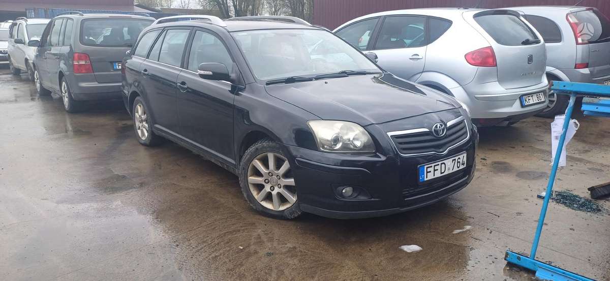 Toyota Avensis dalimis