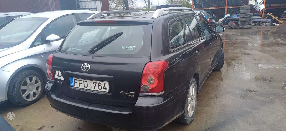 Toyota Avensis dalimis