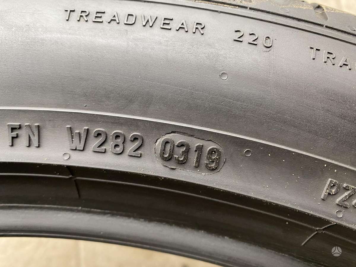 Pirelli P zero, vasaras 285/40 R21