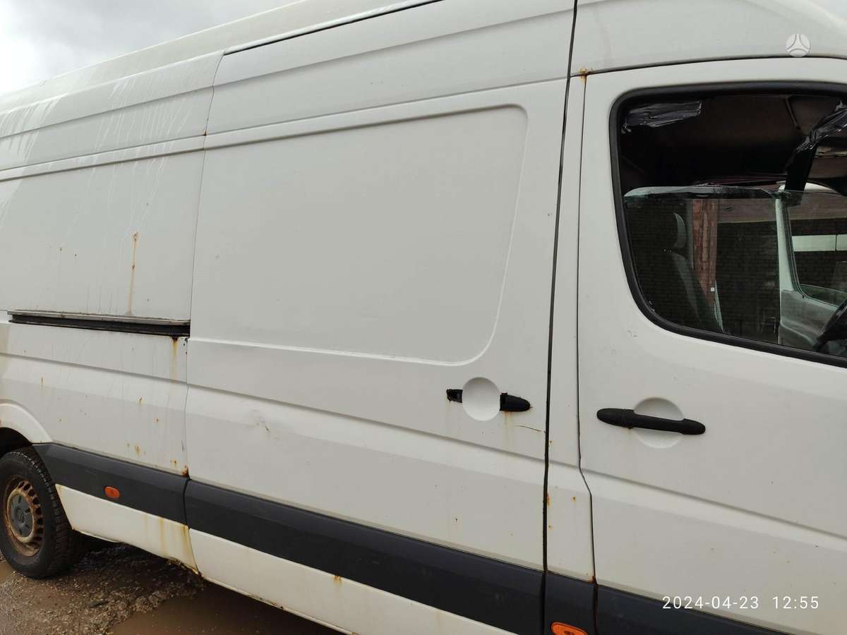 Volkswagen Crafter, cargo vans