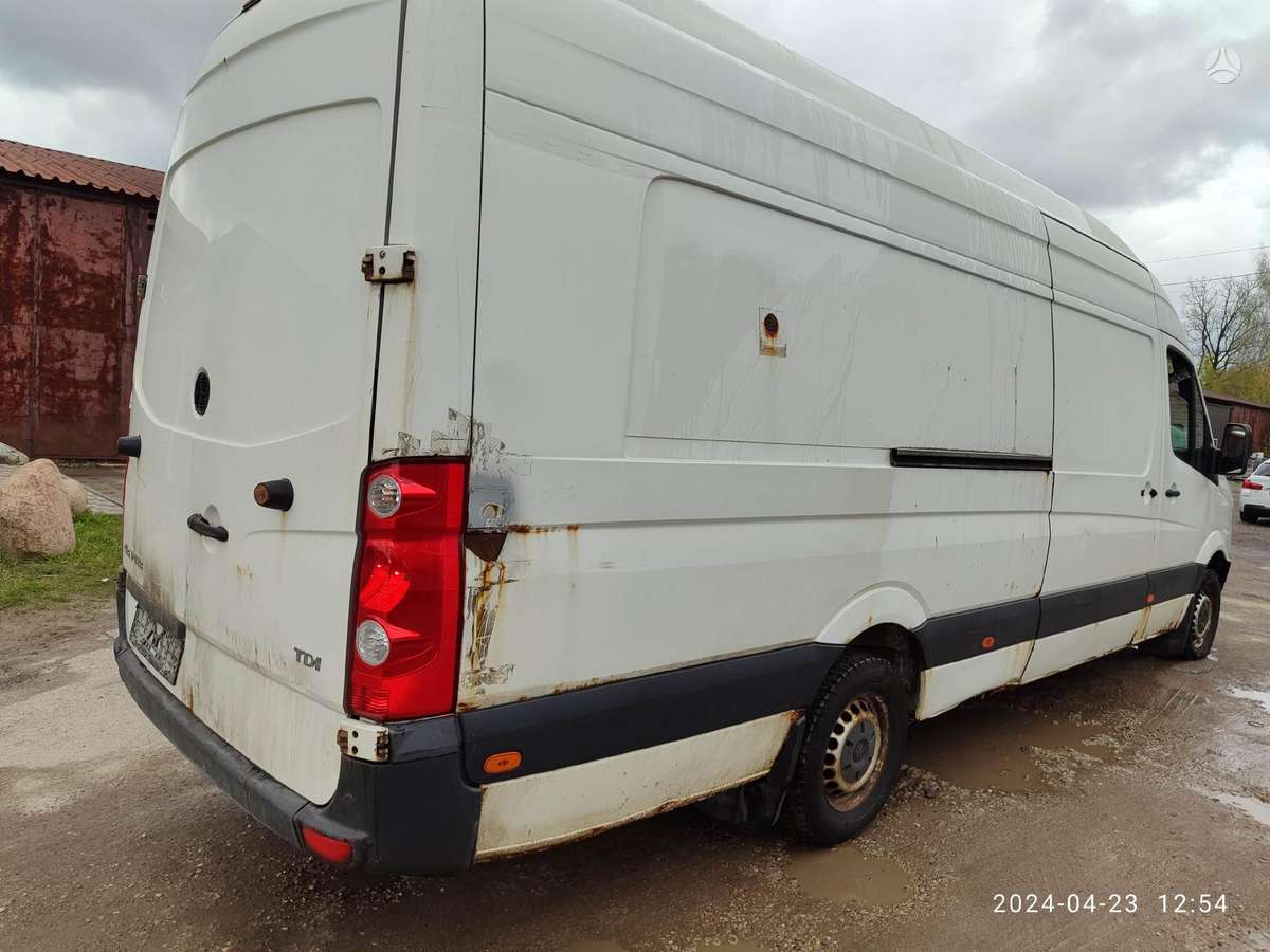 Volkswagen Crafter, cargo vans