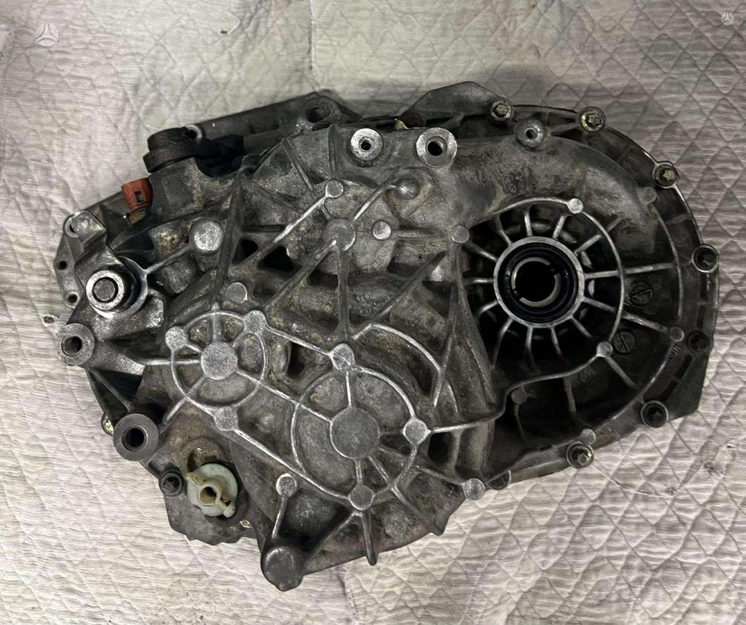 Opel Vivaro reduktorius, pavarų dėžė